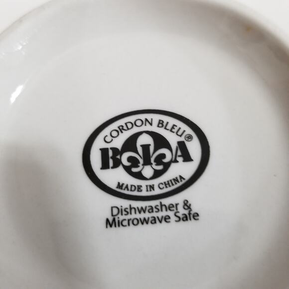 Two Cordon Bleu BIA bowls made in China - Picture 5 of 14